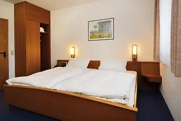 Seligweiler & Restaurant מלון 3*